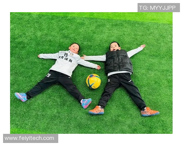 足球明星们的儿子们的精彩瞬间全景展示与成长历程分享 足球明星们的儿子们的精彩瞬间全景展示与成长历程分享